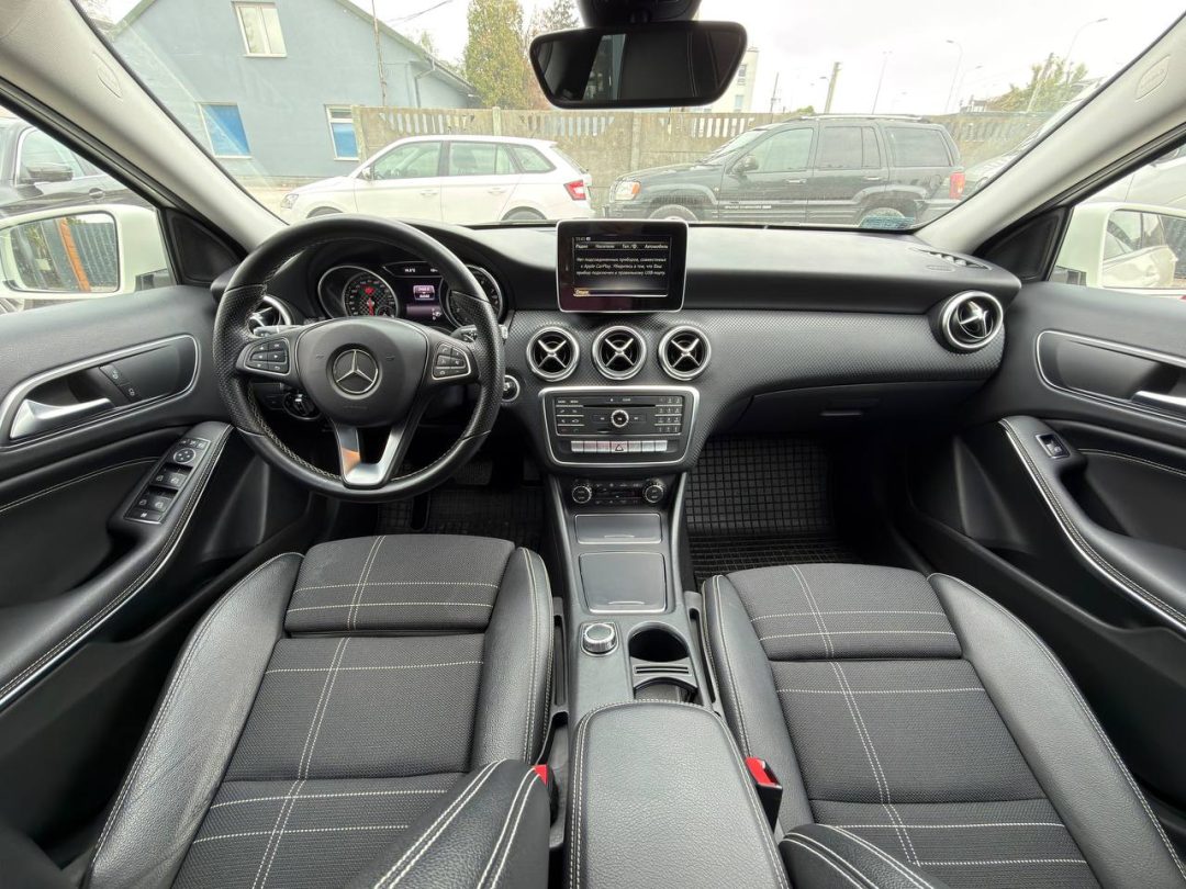 MERCEDES-BENZ A-КЛАСС 2015