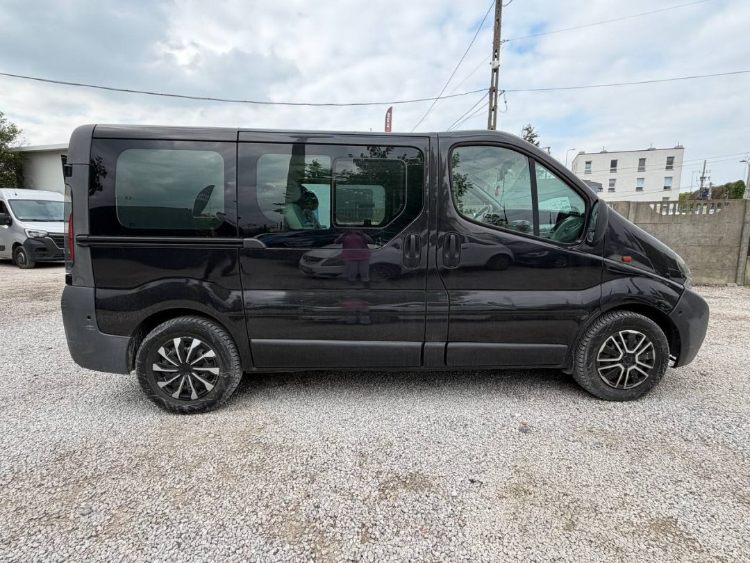 NISSAN PRIMASTAR 2004