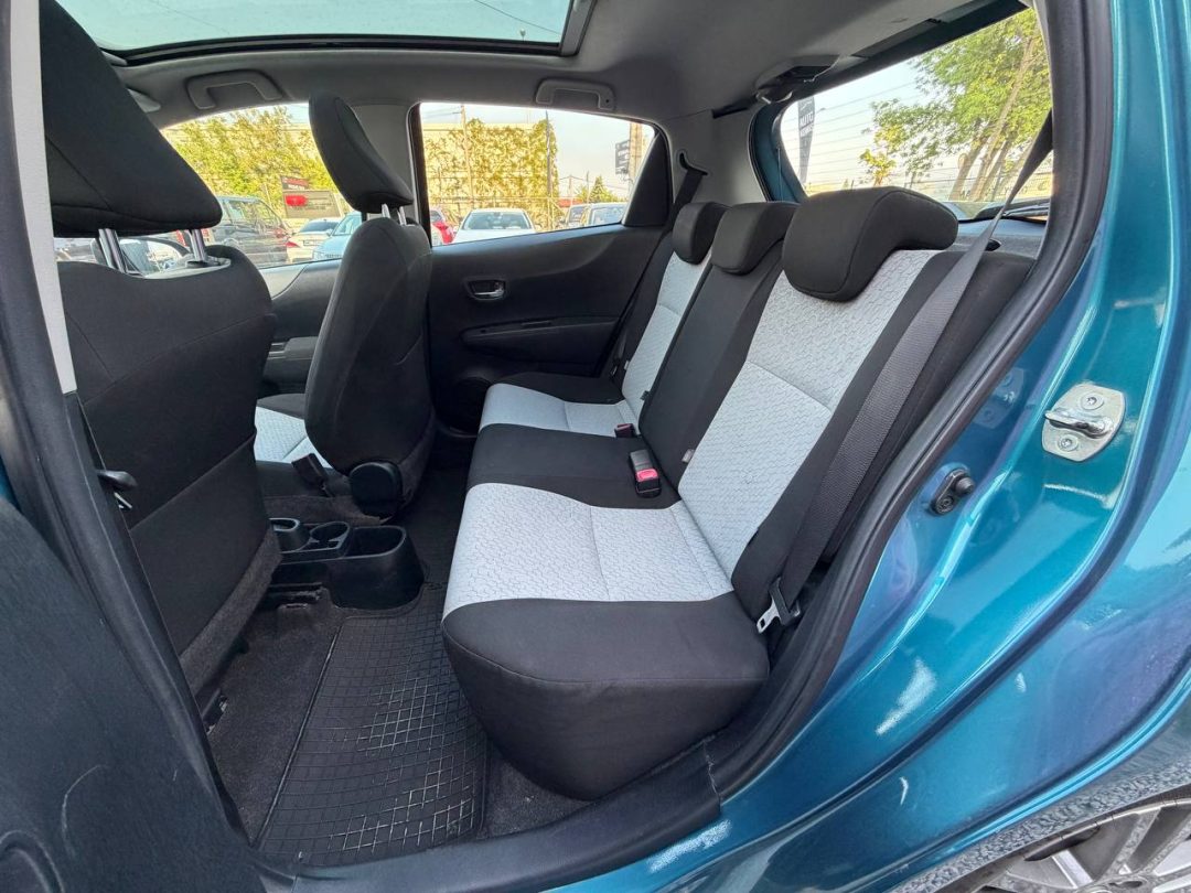 TOYOTA YARIS 2011