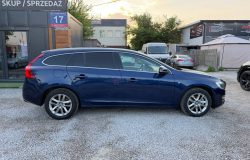 VOLVO V60 2015