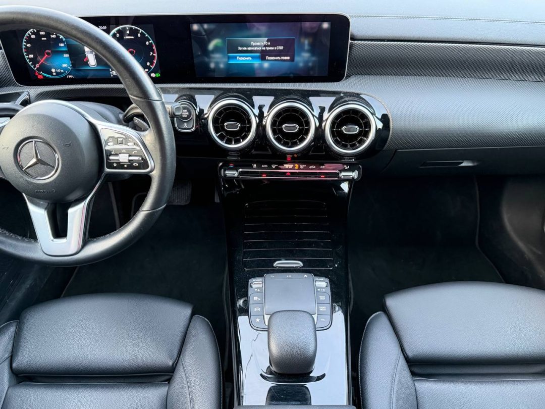 MERCEDES-BENZ CLA 2020