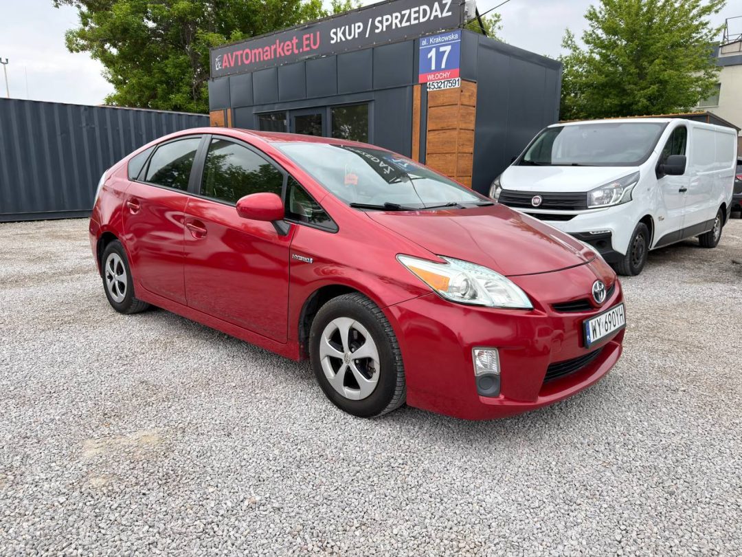 TOYOTA PRIUS 2014