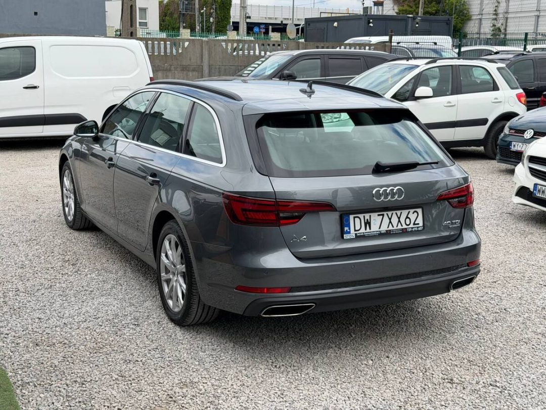 AUDI A4 2019