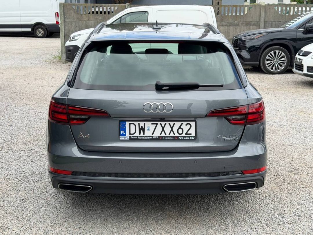 AUDI A4 2019