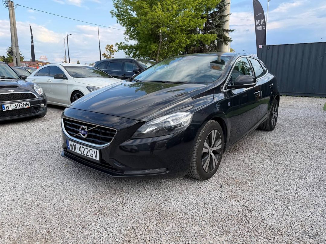 VOLVO V40 2014