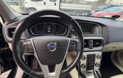 VOLVO V40 2014
