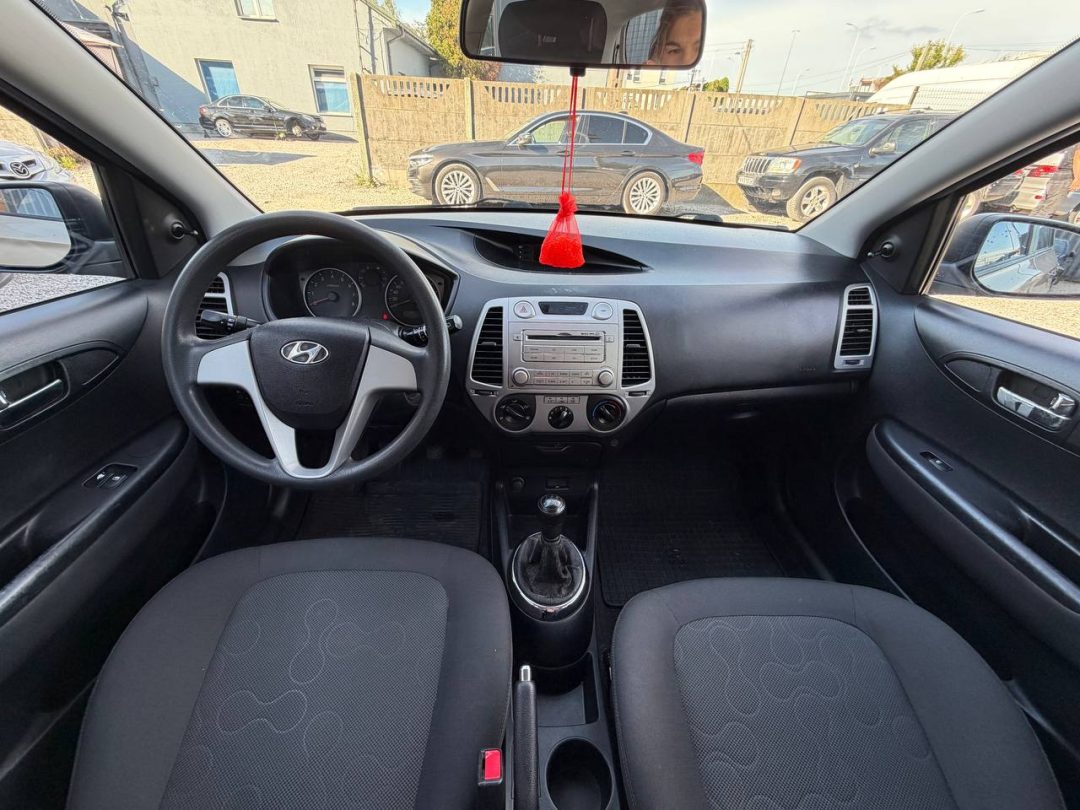 HYUNDAI I20 2012