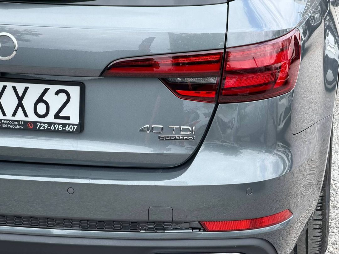 AUDI A4 2019