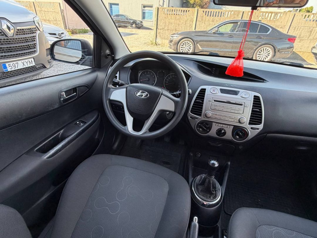 HYUNDAI I20 2012