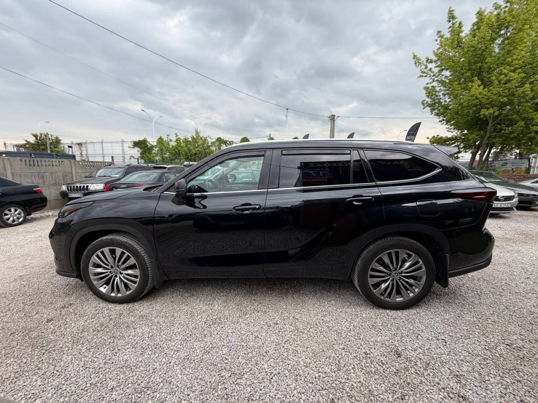 TOYOTA HIGHLANDER 2022