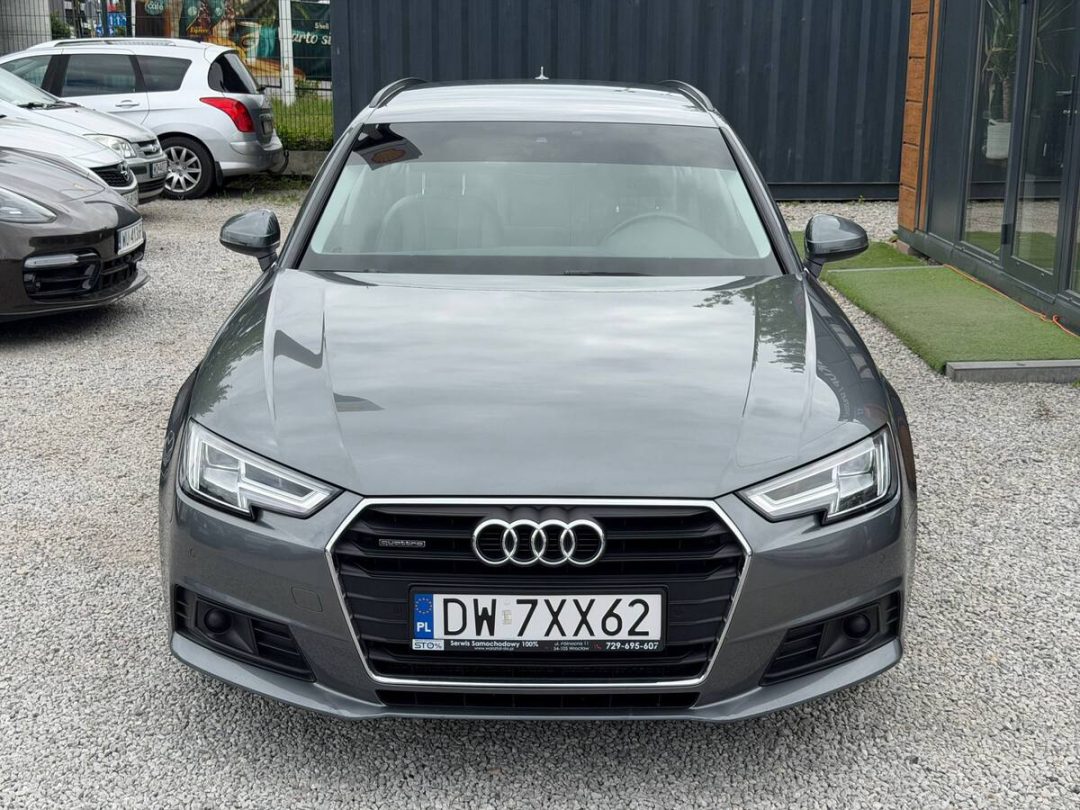 AUDI A4 2019