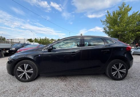 volvo v40 2014