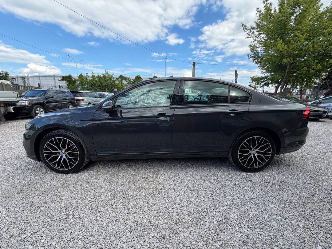 VOLKSWAGEN PASSAT 2020