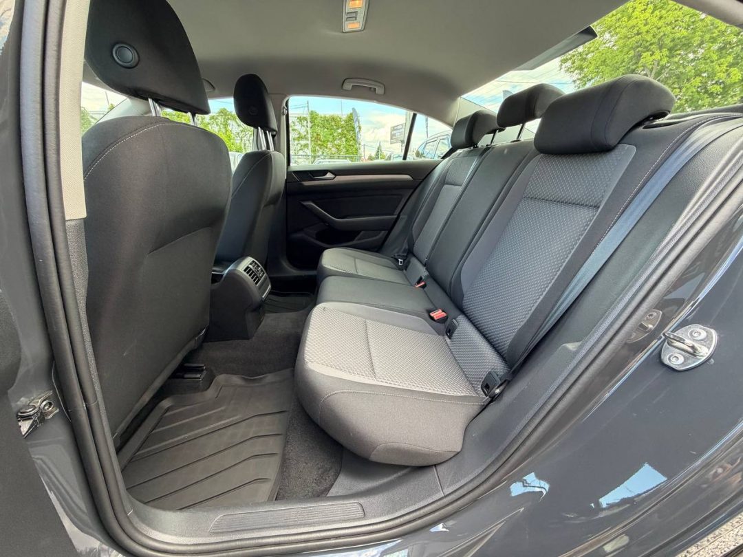 VOLKSWAGEN PASSAT 2020