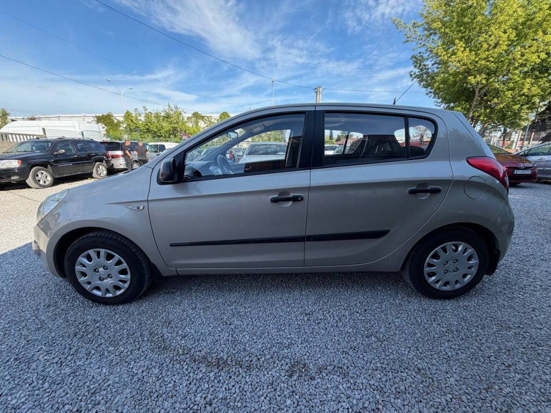 HYUNDAI I20 2012