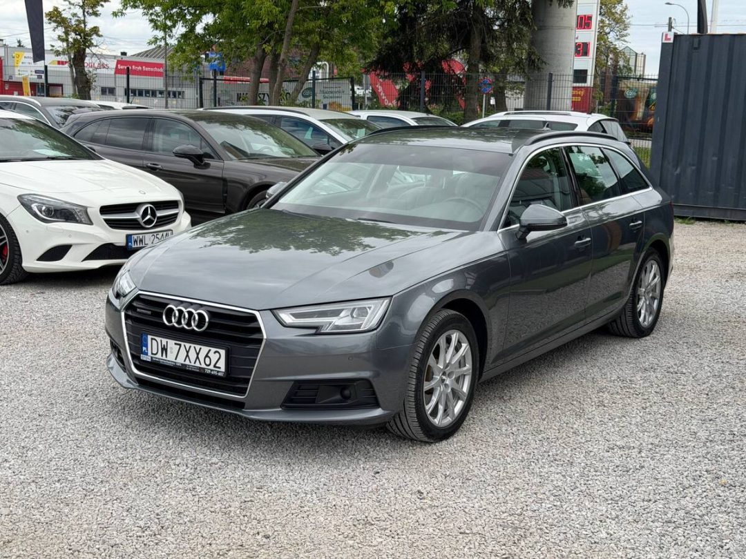 AUDI A4 2019
