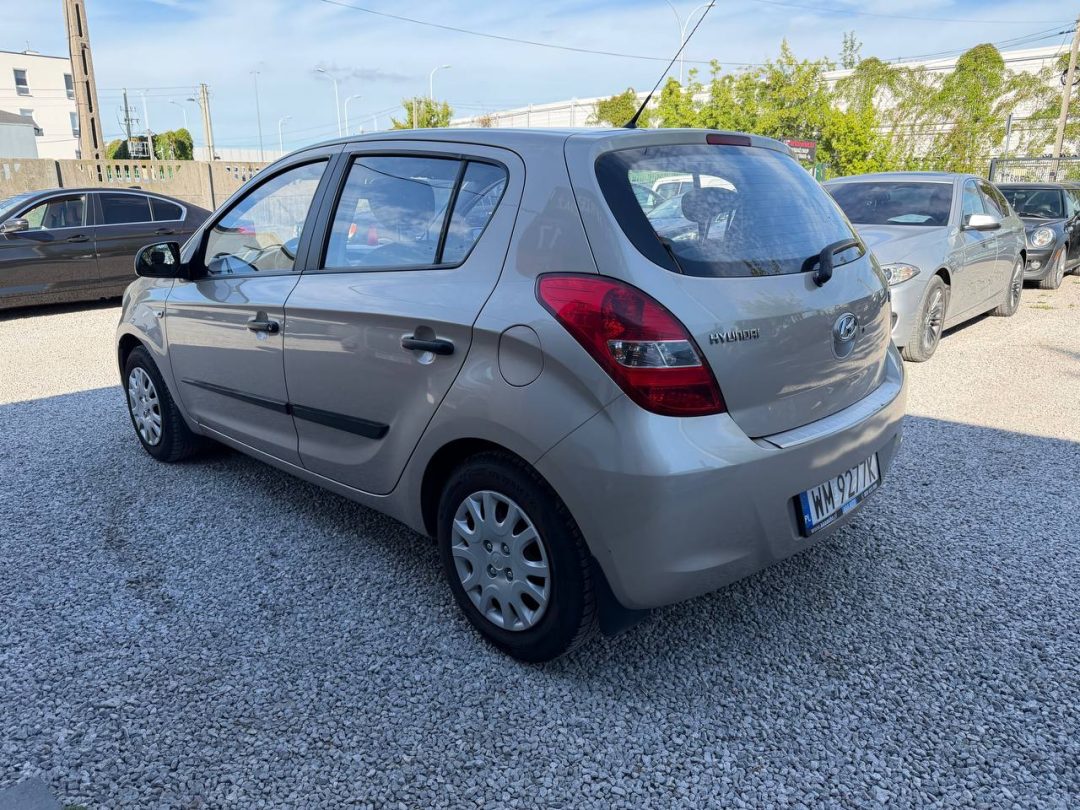 HYUNDAI I20 2012