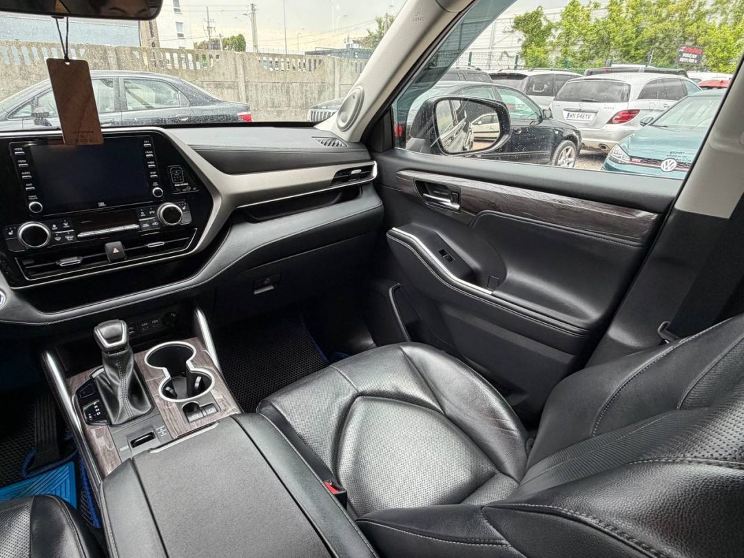 TOYOTA HIGHLANDER 2022