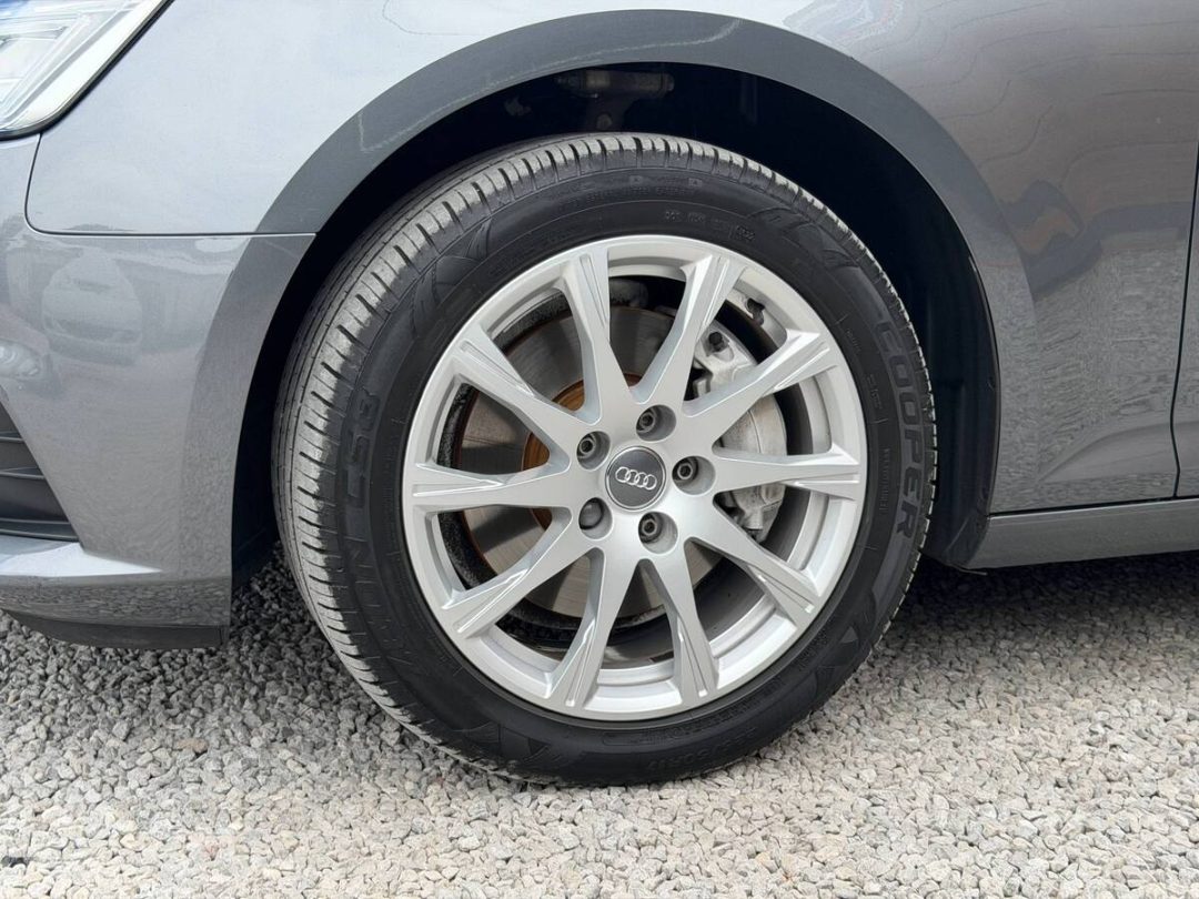 AUDI A4 2019