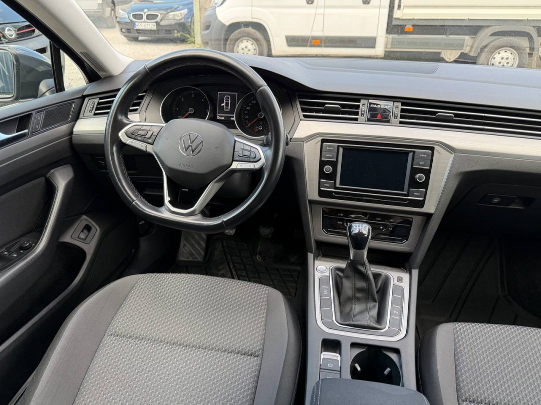 VOLKSWAGEN PASSAT 2020
