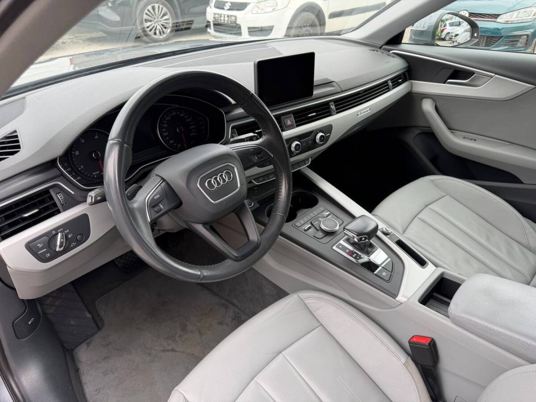 AUDI A4 2019