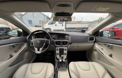 VOLVO V40 2014