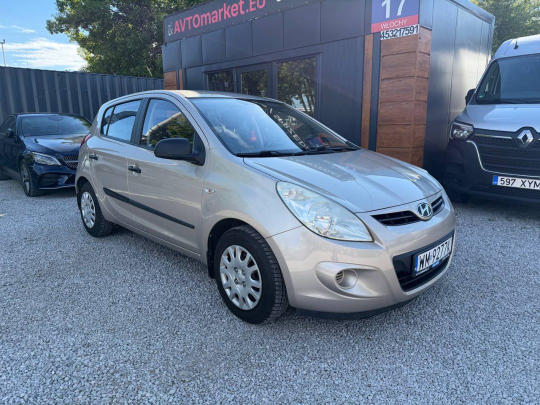 HYUNDAI I20 2012