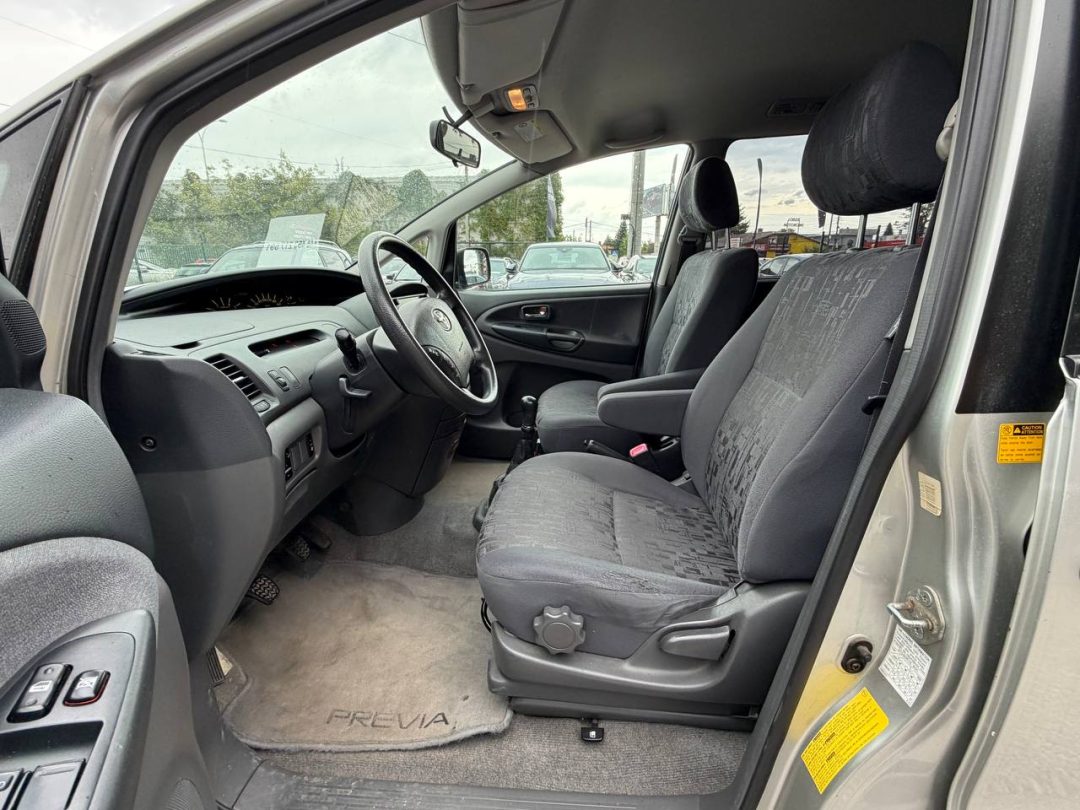 TOYOTA PREVIA 2004