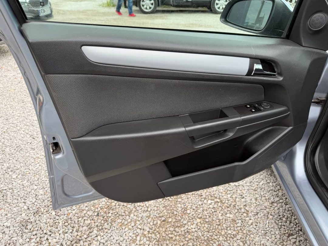 OPEL ASTRA 2004