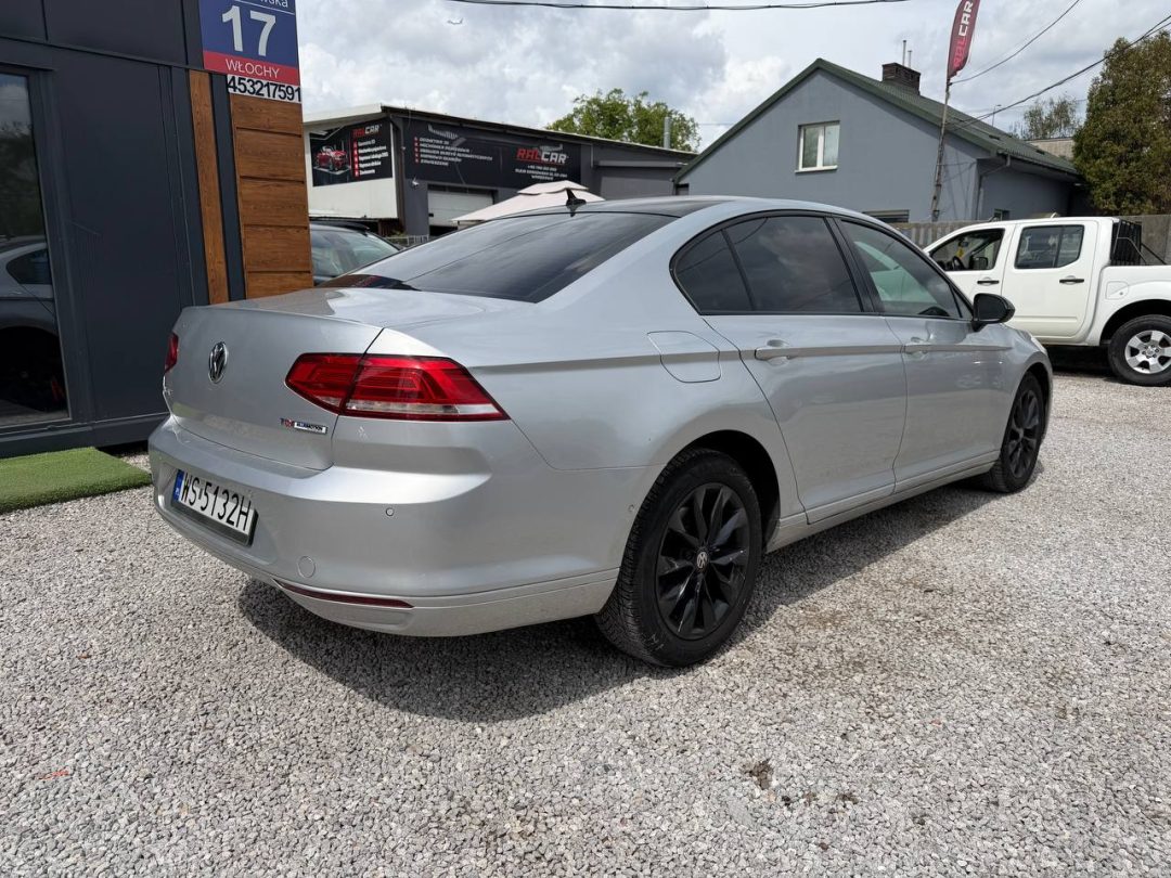 VOLKSWAGEN PASSAT 2015