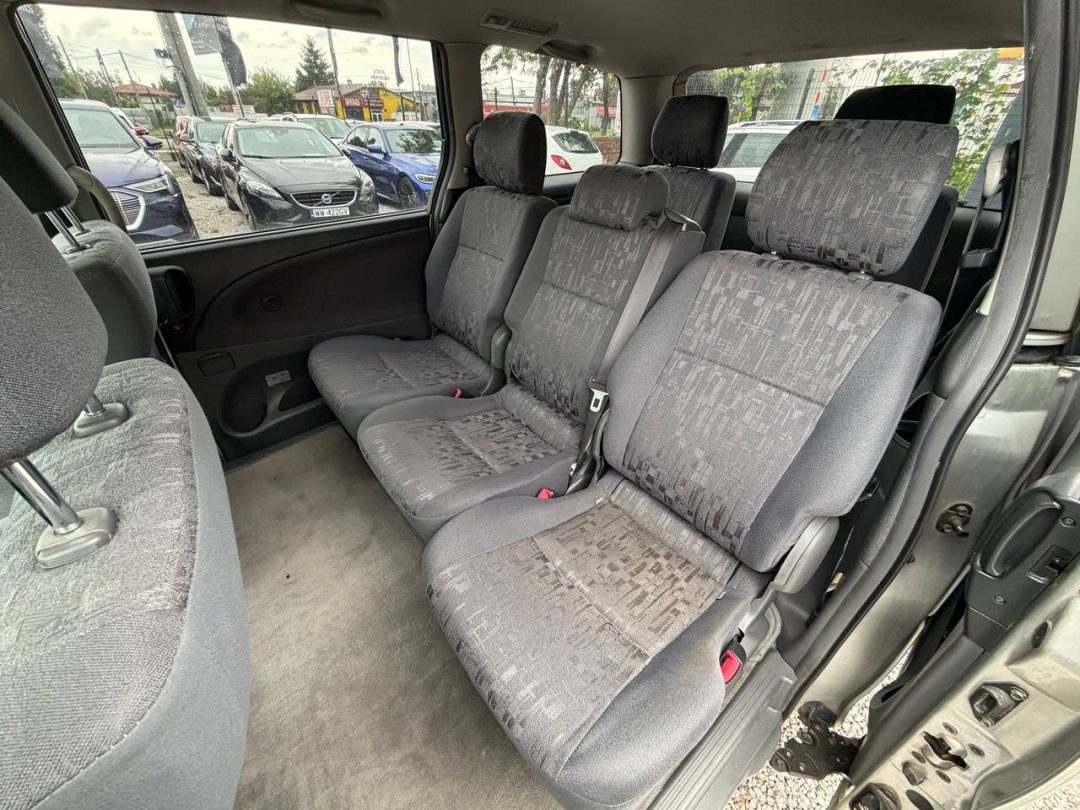 TOYOTA PREVIA 2004