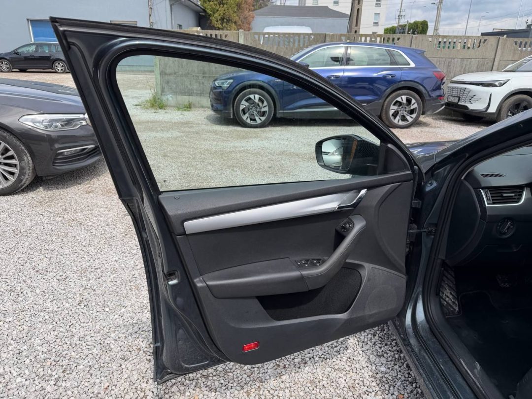 SKODA OCTAVIA 2015