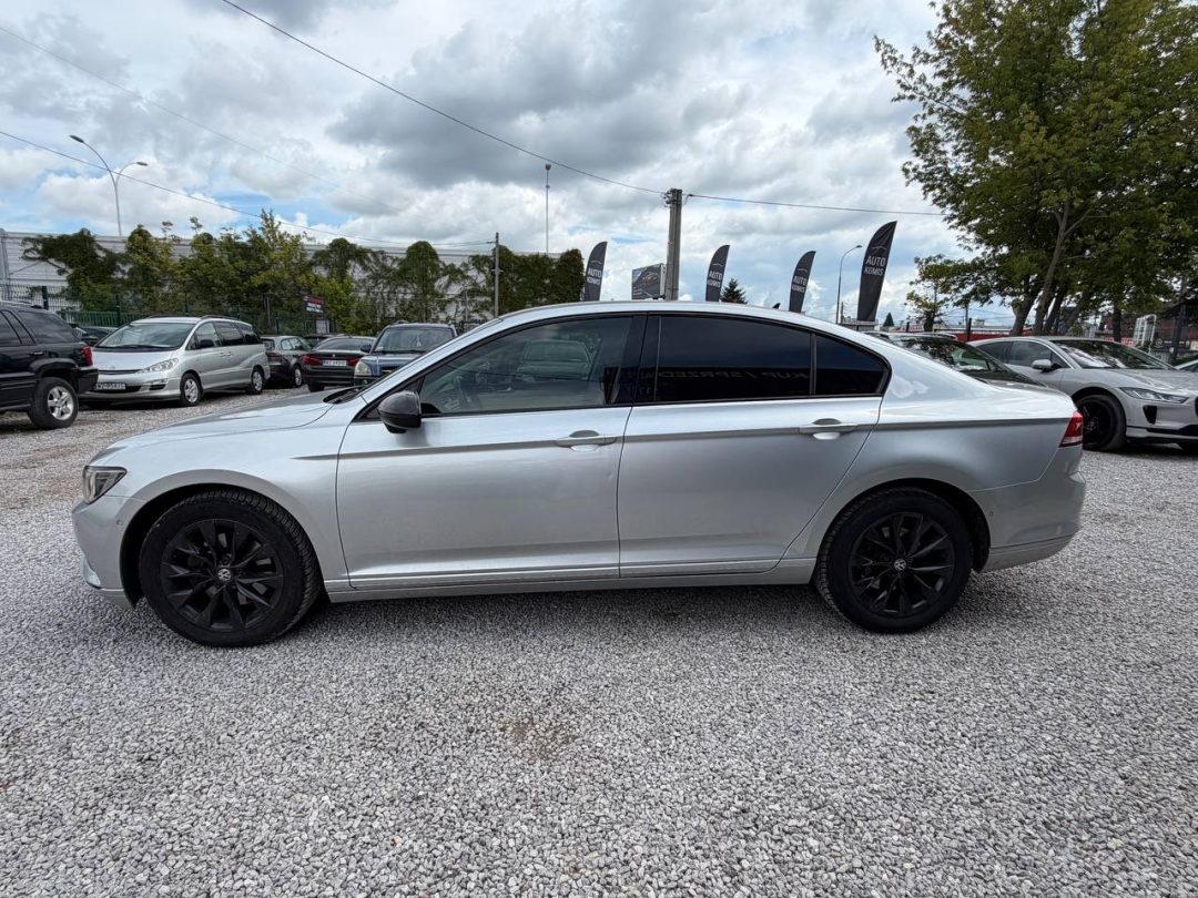 VOLKSWAGEN PASSAT 2015
