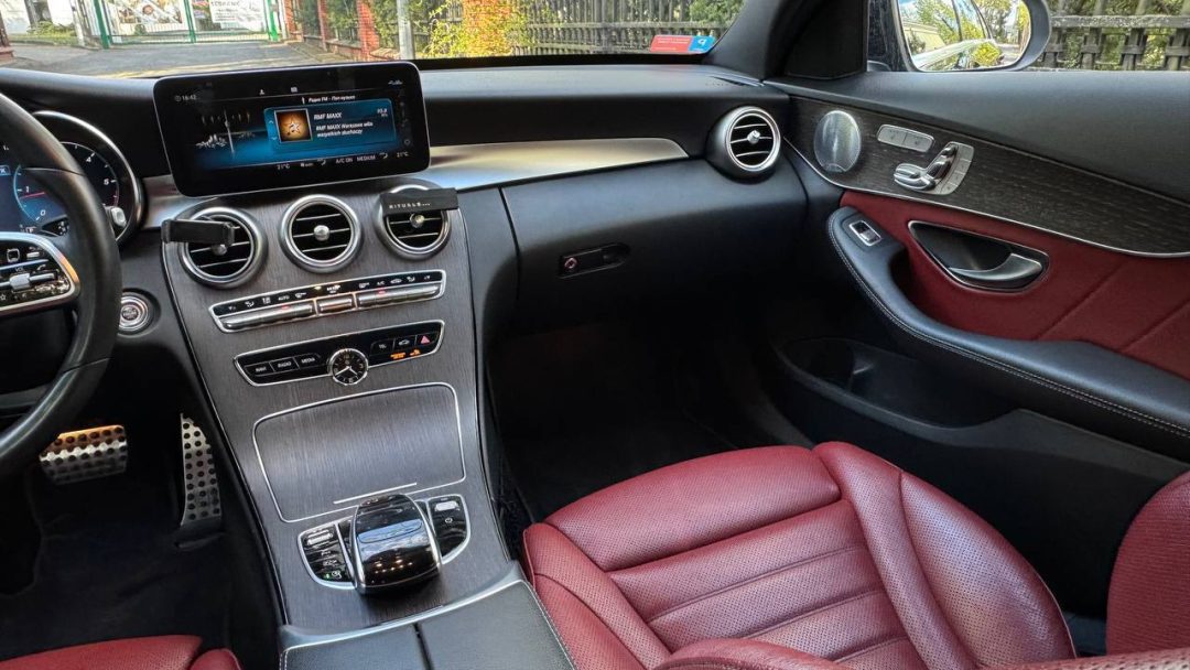 MERCEDES-BENZ C-КЛАСС 2019