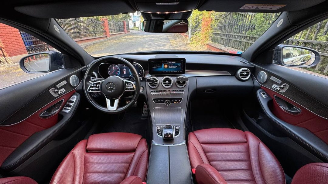 MERCEDES-BENZ C-КЛАСС 2019