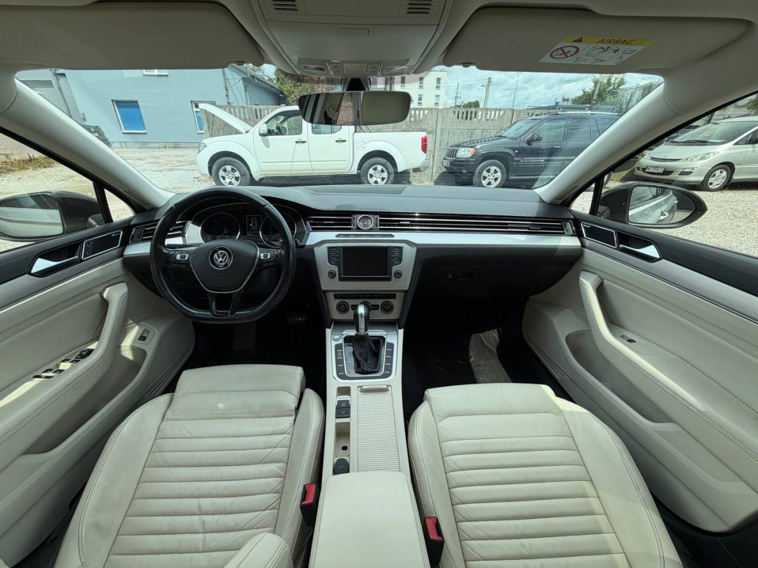 VOLKSWAGEN PASSAT 2015