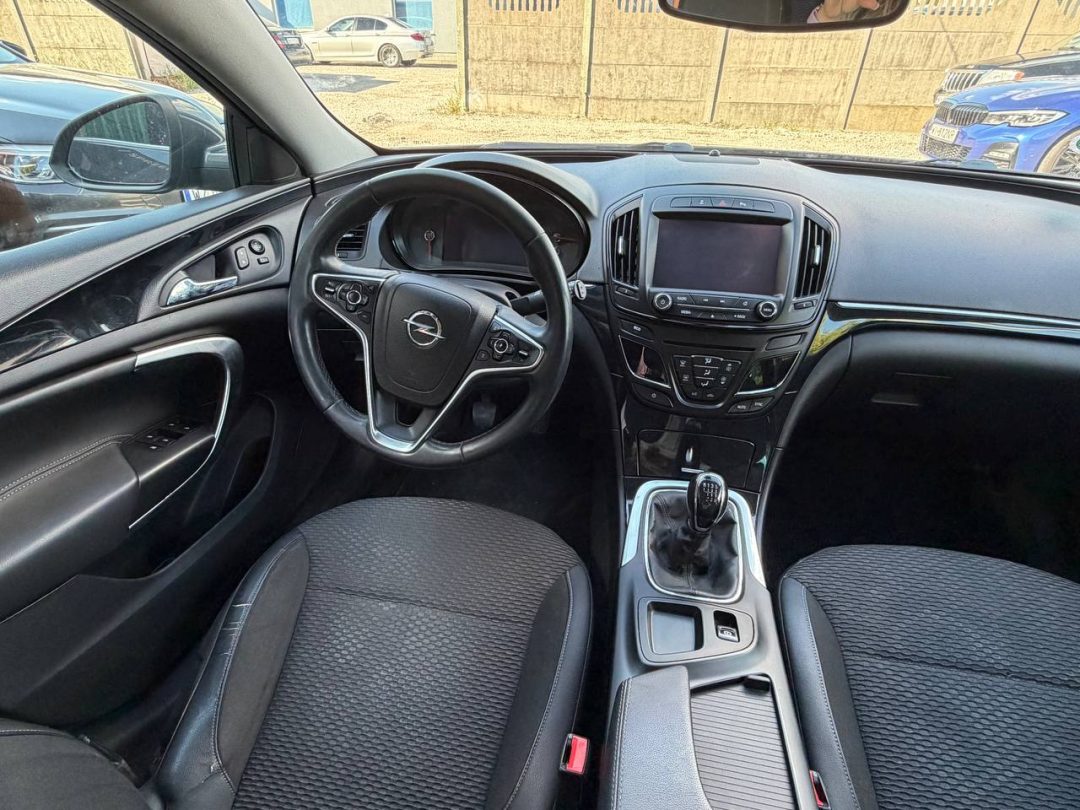OPEL INSIGNIA 2015