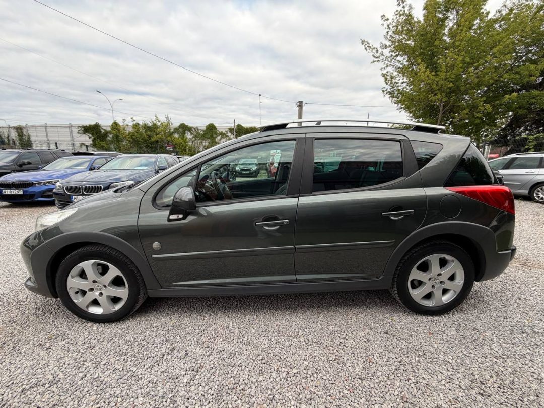 PEUGEOT 207 2009