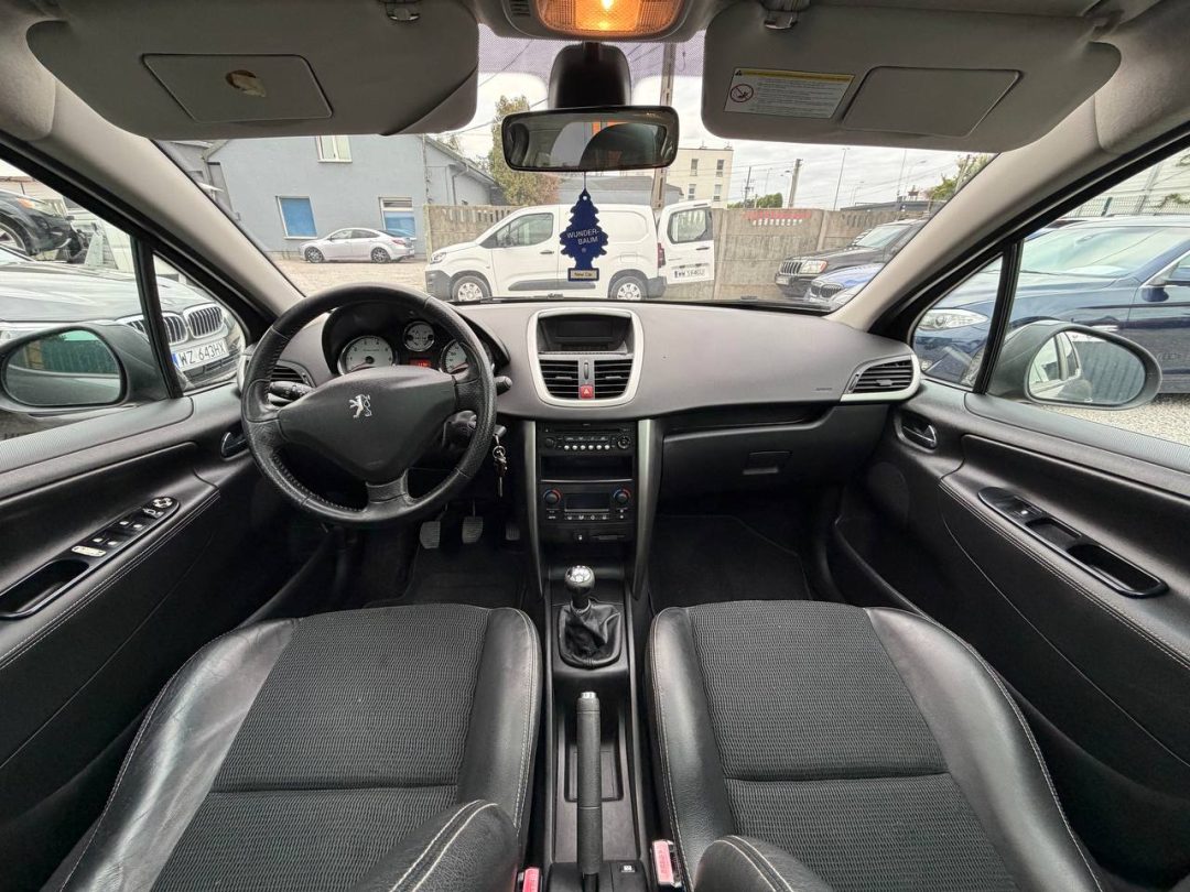 PEUGEOT 207 2009