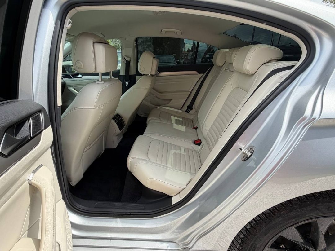 VOLKSWAGEN PASSAT 2015