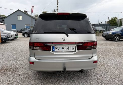 toyota previa 2004