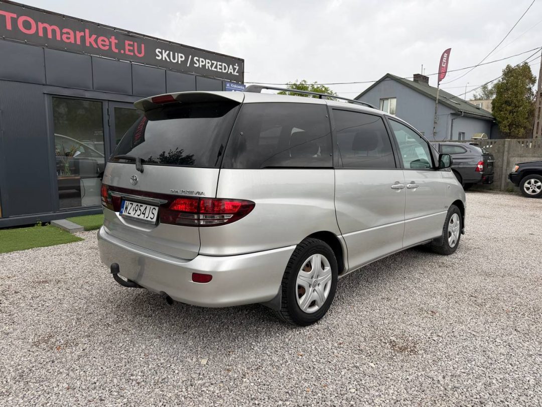 TOYOTA PREVIA 2004