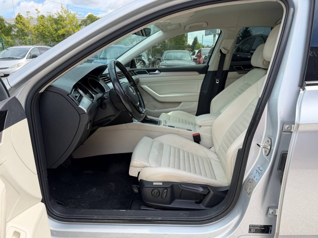 VOLKSWAGEN PASSAT 2015