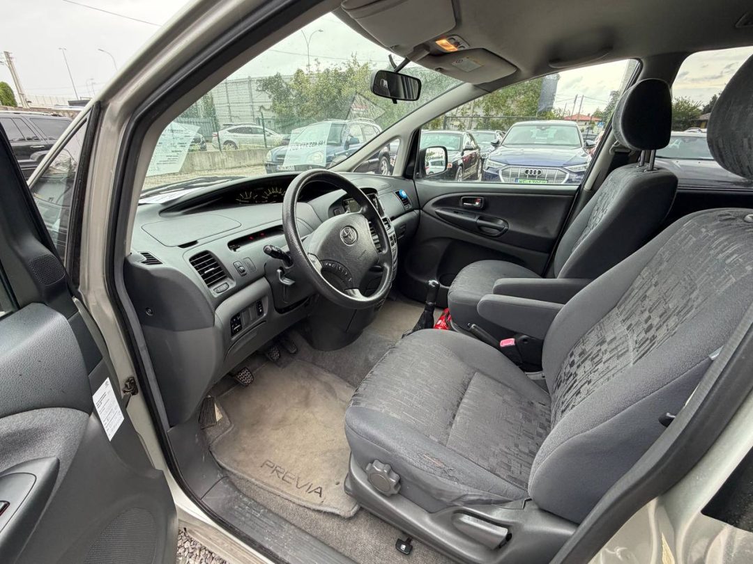 TOYOTA PREVIA 2004
