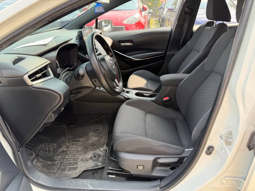 TOYOTA COROLLA 2019