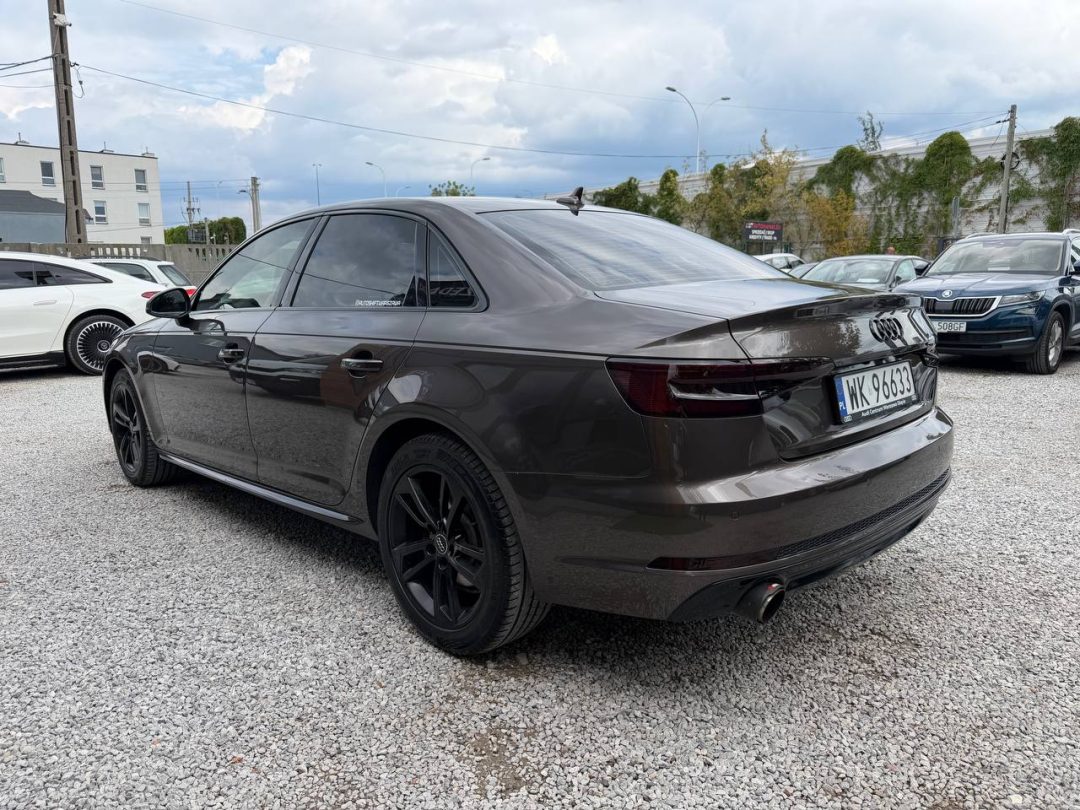 AUDI A4 2017