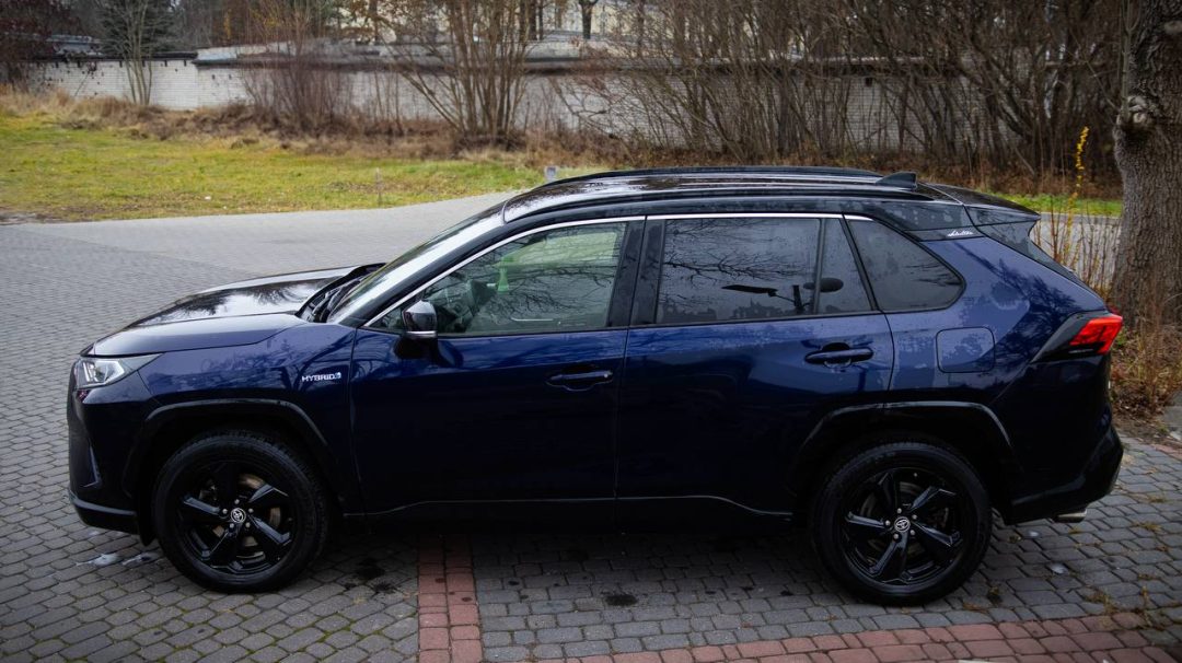 TOYOTA RAV4 2021