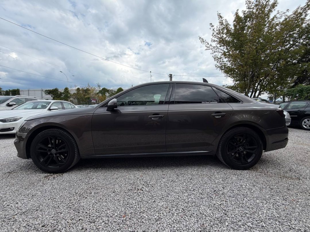AUDI A4 2017