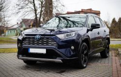 TOYOTA RAV4 2021