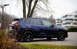TOYOTA RAV4 2021